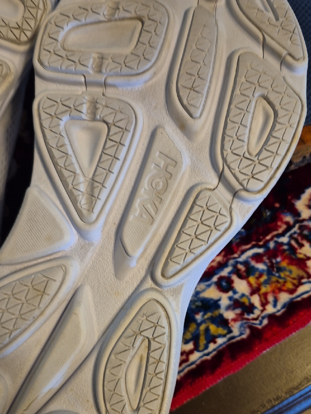 Hoka One One Bondi 8. Mens Sz.11D White Lightweight Running Shoes (#783sho) - Picture 6 of 12